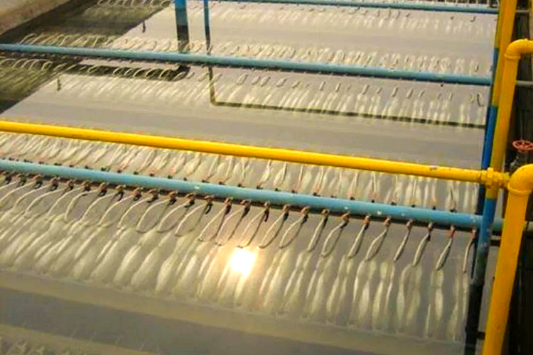 水膜致孔剂中聚乙烯吡咯烷酮的作用